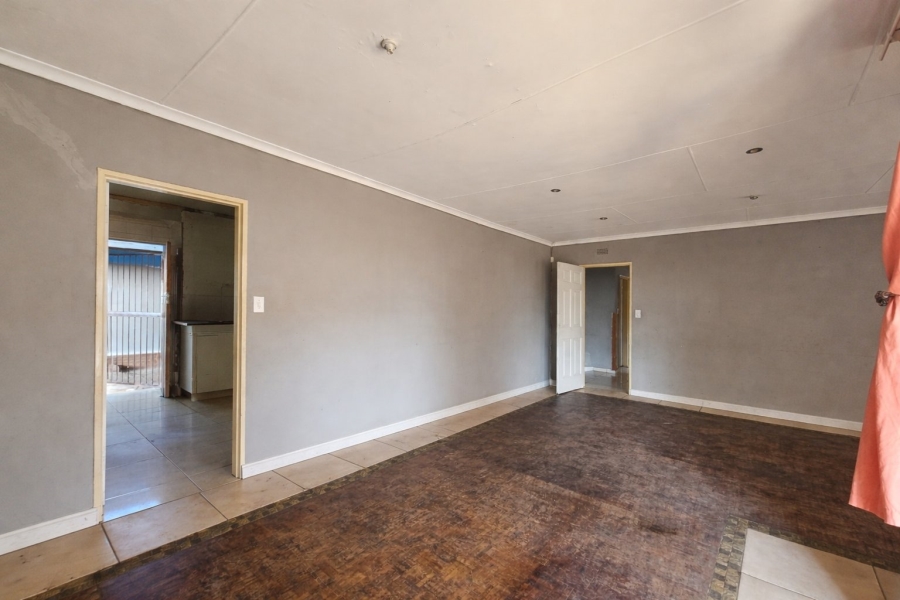 To Let 4 Bedroom Property for Rent in Vaalpark Free State